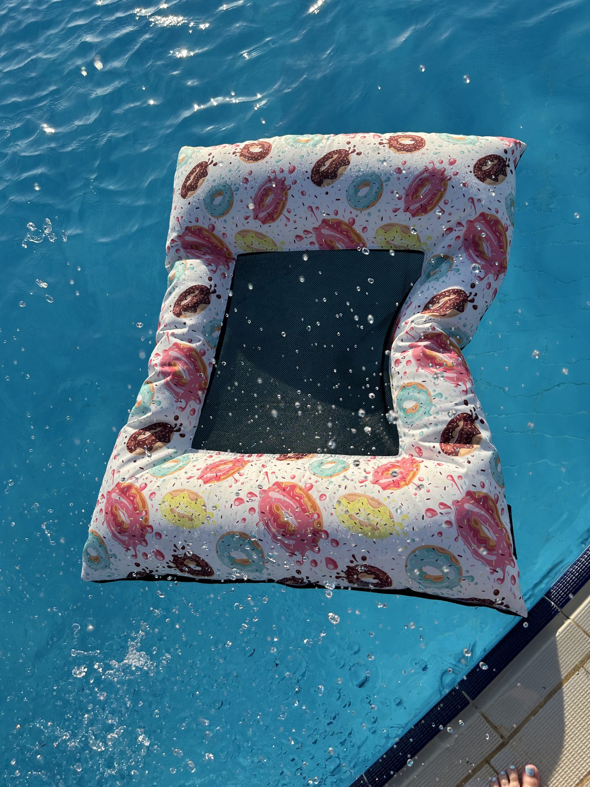 IMG_1529 We-Float (Donuts) - Image 1